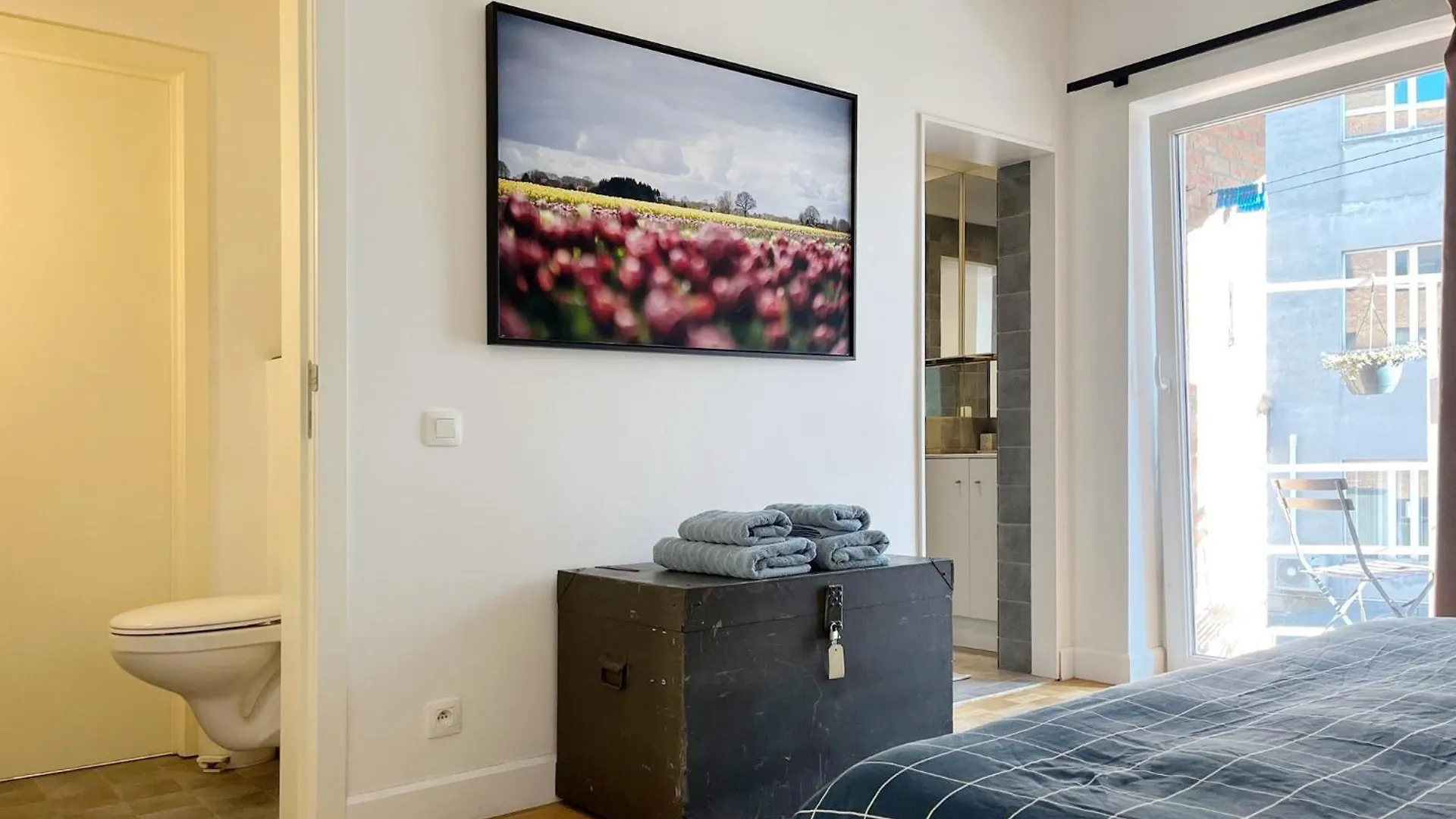 Trendy & Sunny Apartment In Ghent Belgium